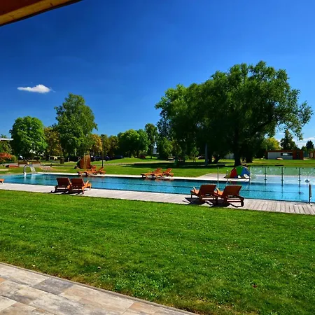 Resort Stromovka 4* צ'סקה בודיוביצה