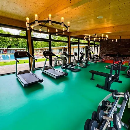 Resort Stromovka 4* צ'סקה בודיוביצה