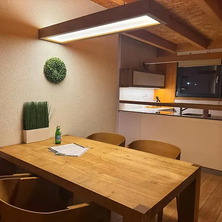 Rezort Luxusní tyrolský chalet s vířivkou v parkhotelu Villa Resort&Organic Spa 4*