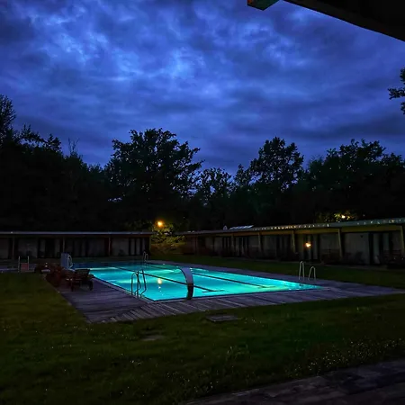 Resort Stromovka אתר נופש