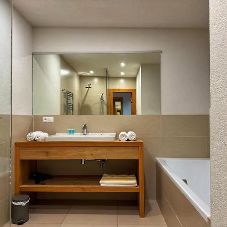 Luxusní tyrolský chalet s vířivkou v parkhotelu Villa Resort&Organic Spa Rezort Ceske Budejovice