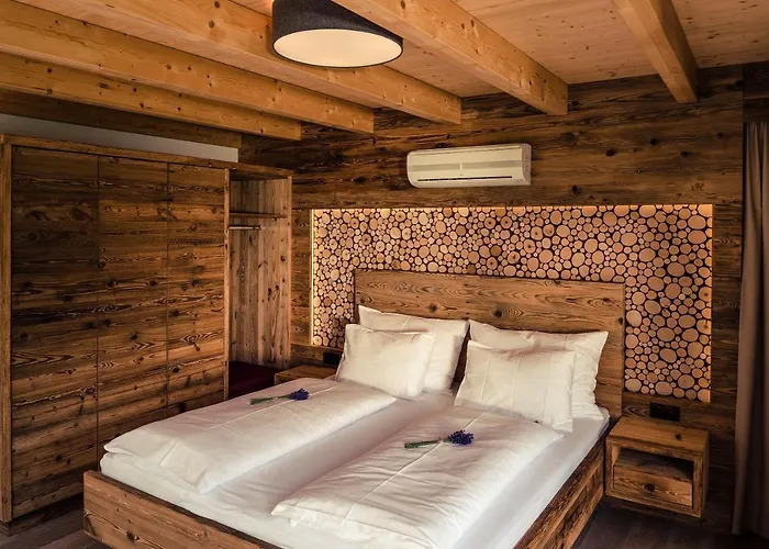 Luxusni Tyrolsky S Virivkou V Parkhotelu & Organic 捷克布杰约维采