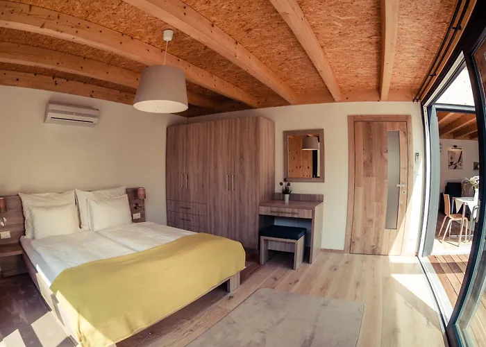 公寓 Luxusni Tyrolsky S Virivkou V Parkhotelu & Organic 4*